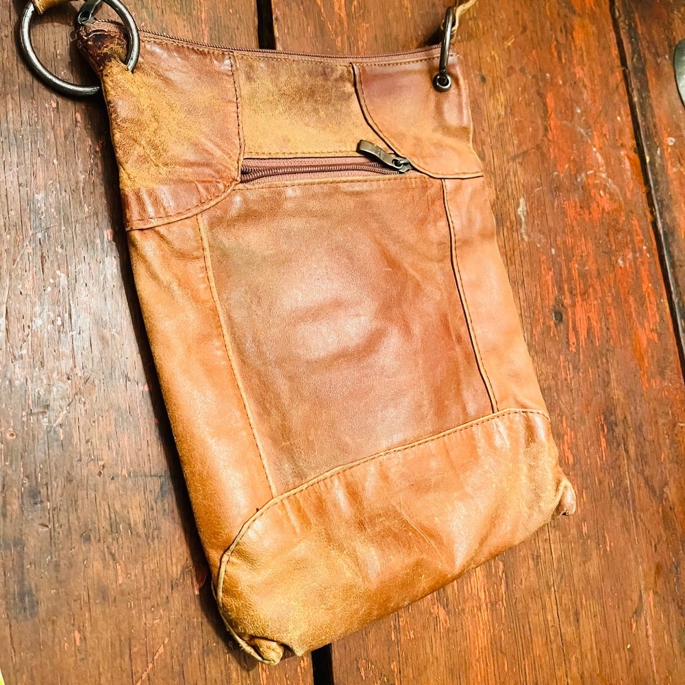 Vintage crossbody leather bag